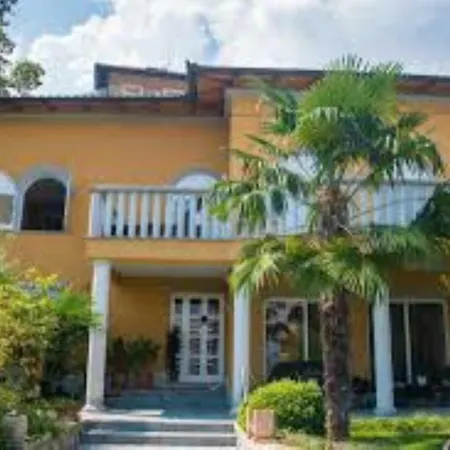 Katarina Apartment *